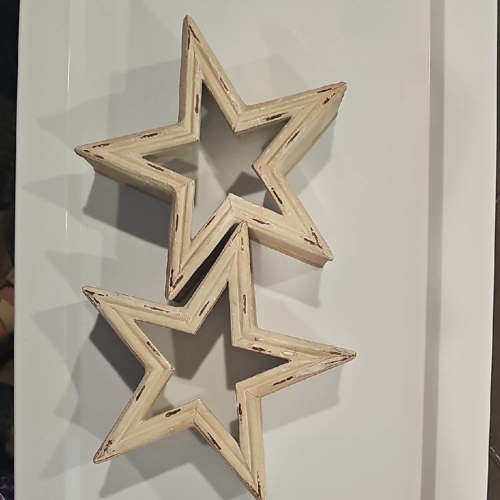 Rustic Star-Shaped Wall Decor